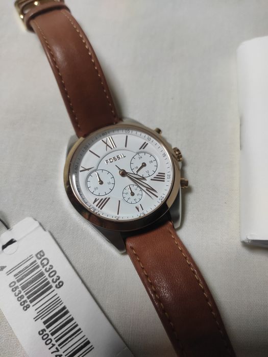 Relógio feminino FOSSIL.