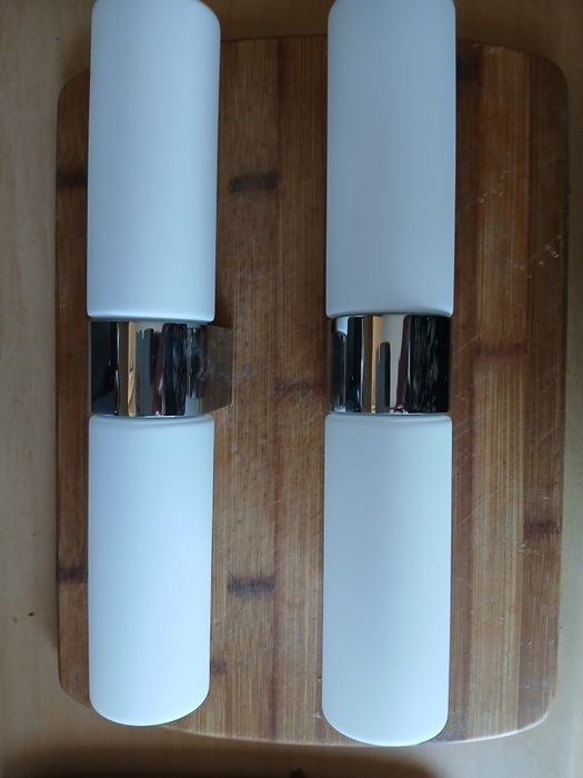 Kinkiety łazienkowe białe chrom.