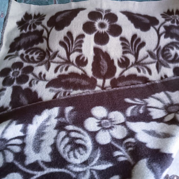 Пледы меховые Польша  новые. Одеяло б / у