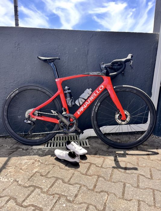 Pinarello X3 Original – Ultegra Di2 R8100 + Rodas Carbono