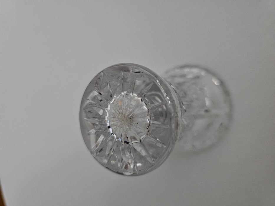 Mały wazonik kryształowy