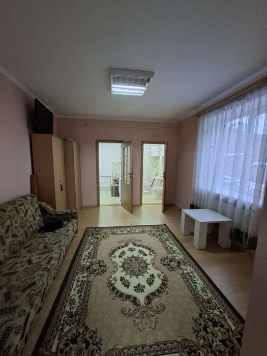 Продаж двокімнатної квартири,півособняк