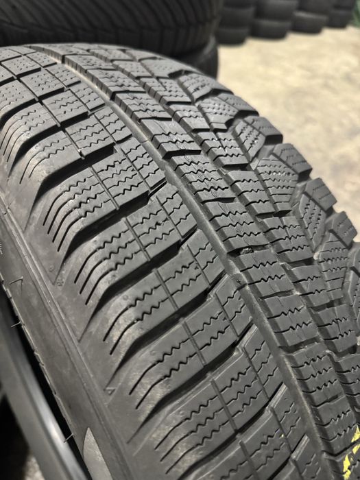 шини б.у зима 215/70 R16 Hankook Winter I*Cept Evo2 SUV склад резини