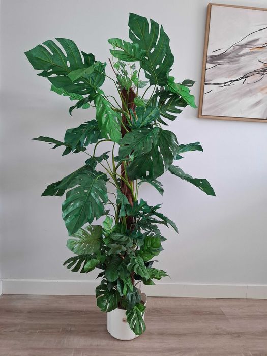 Planta artificial Monstera, com 1,60m de altura