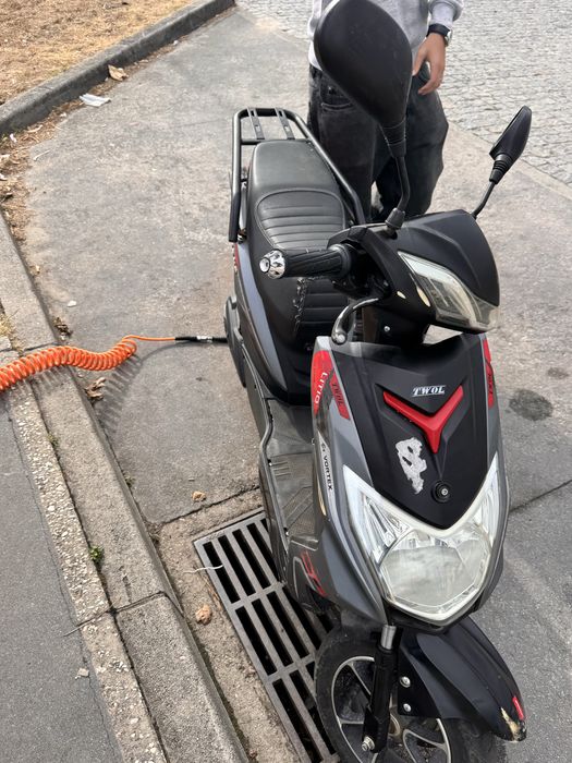 Scooter eletrica