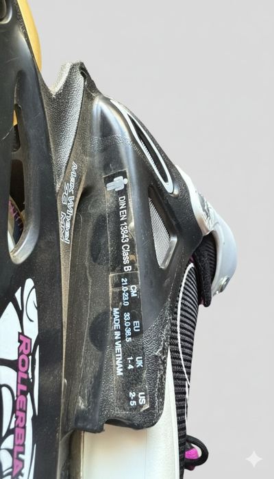 Ролики Rollerblade (р. 33-36.5) + шлем и защита