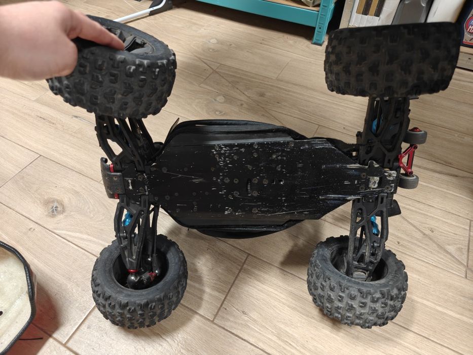 Arrma Kraton 6S V5 - samochód sterowany