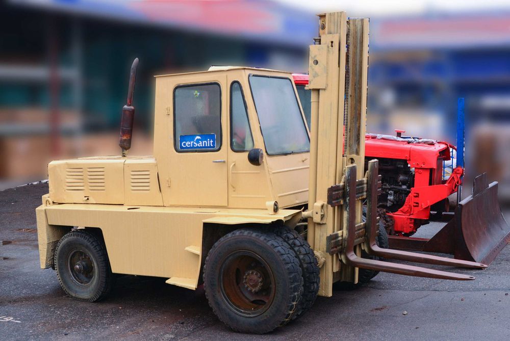 Львівський навантажувач дизельний Д245 АП40810