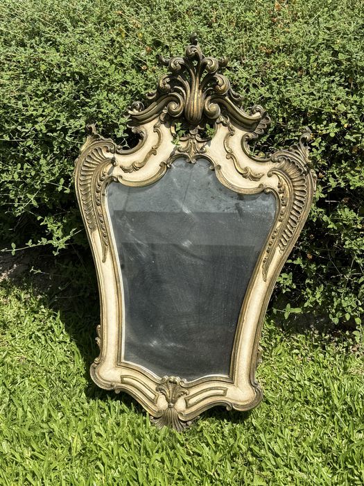 Espelho antigo trabalhado