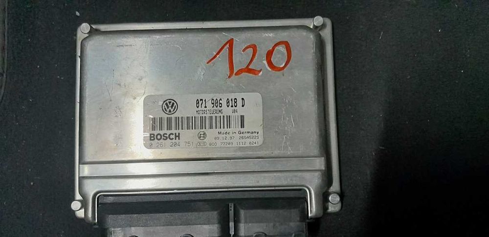 Sterownik komputer silnika Vw Passat B5 2.3 V5 AGZ 071'906018AD