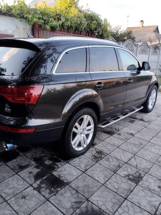 Продам AUDI Q7 в хорошому стані
