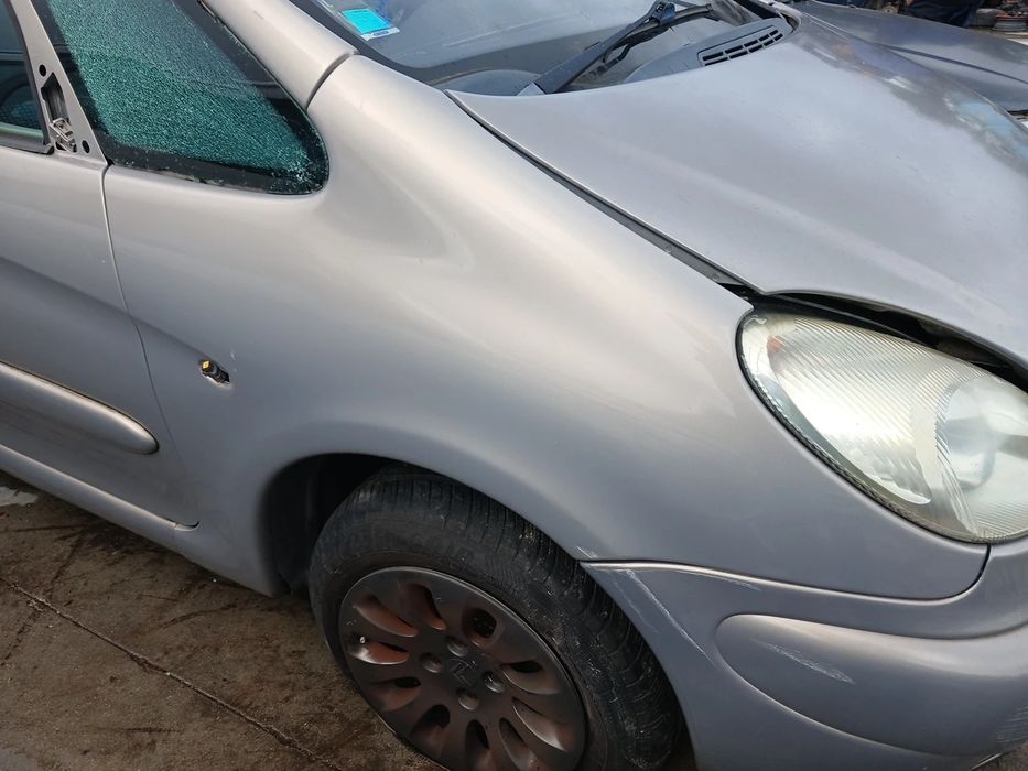 Guarda-lamas direito CITROËN Xsara Picasso (N68)