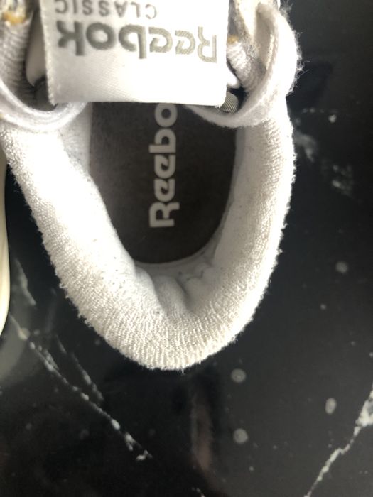 Кросівки Reebok.
