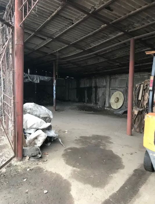 Продам приміщення 83 м. КВ + 7 сот. Під СТО   База Бакалія