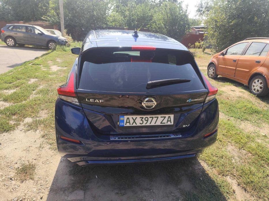 продам ниссан лиф