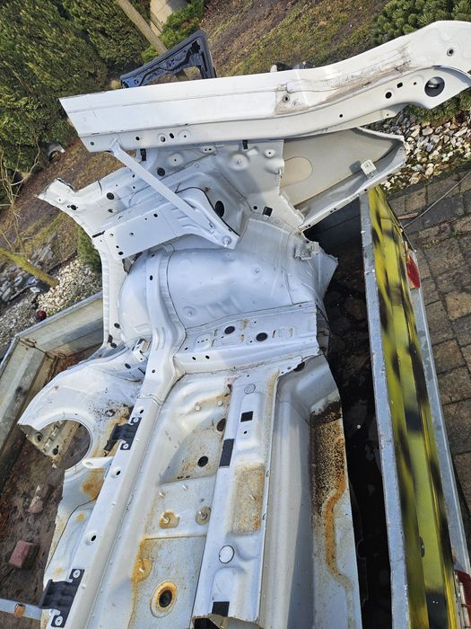 Blotnik bmw f36 biała