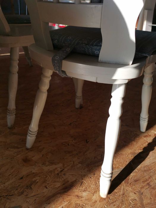 Śliczne dębowe krzesła 4szt.