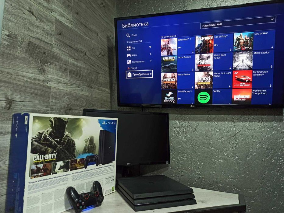 Продам Sony Playstation 4 Pro.