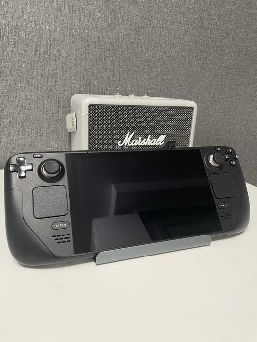 Steam deck lcd 512 100% battery+ dock station