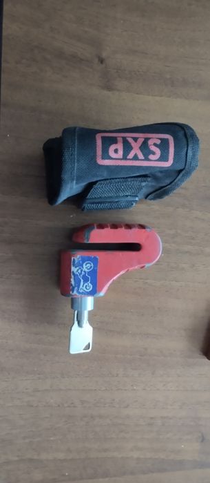 Мотозамок з чехлом