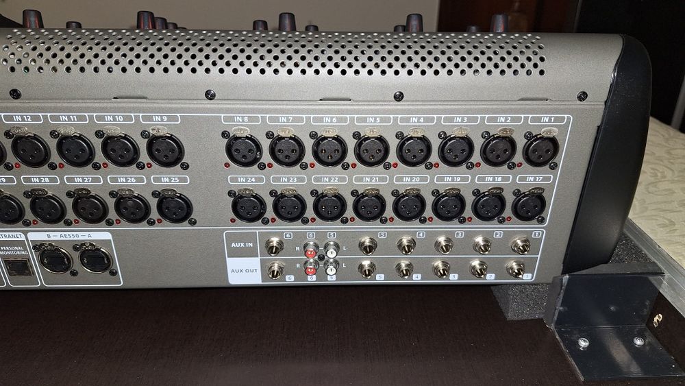 Mesa de mistura Behringer X32