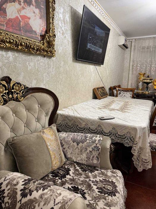 Продаж 3-кімнатної квартири по вул. Сумгаїтській, (район Епіцентру)