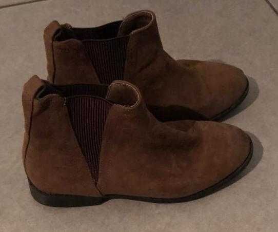 5 pares de botas + sandálias, n.º 37. Portes grátis!