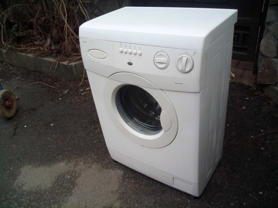 за 4500 стиральная  машинка wisl 105 indesit  доставка гарантия