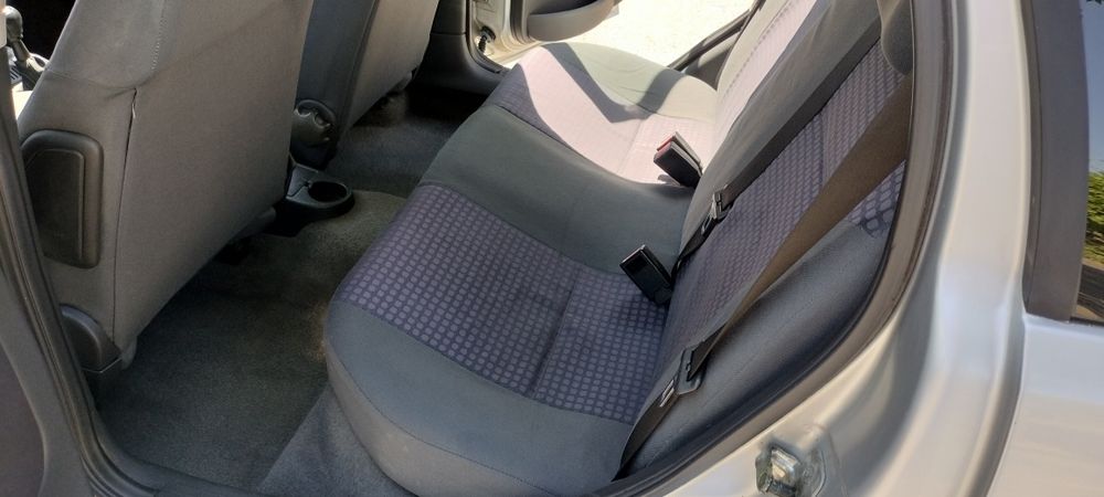 Opel Corsa 1.2 em bom estado geral