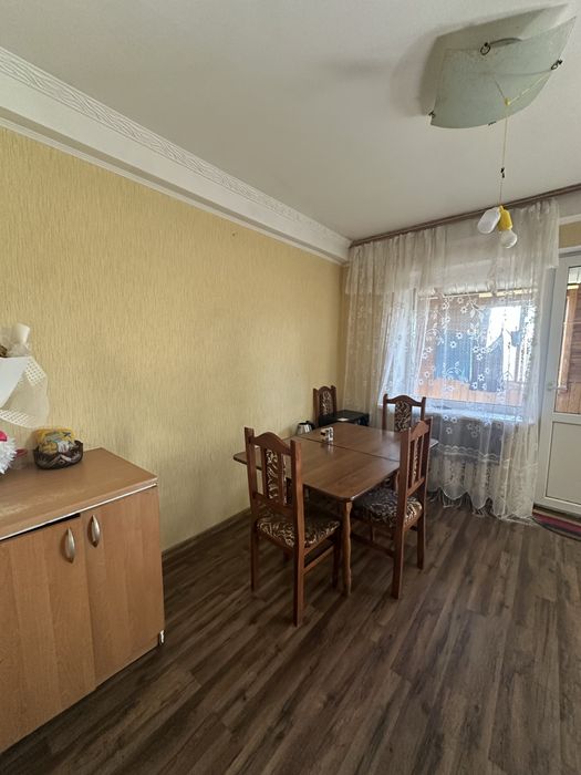 Продаю квартиру Коржі Київська обсласть  площа 61м2, 3-кімнатна квартира 4й поверх індивідуальне газове опалення Житловий стан 29000$