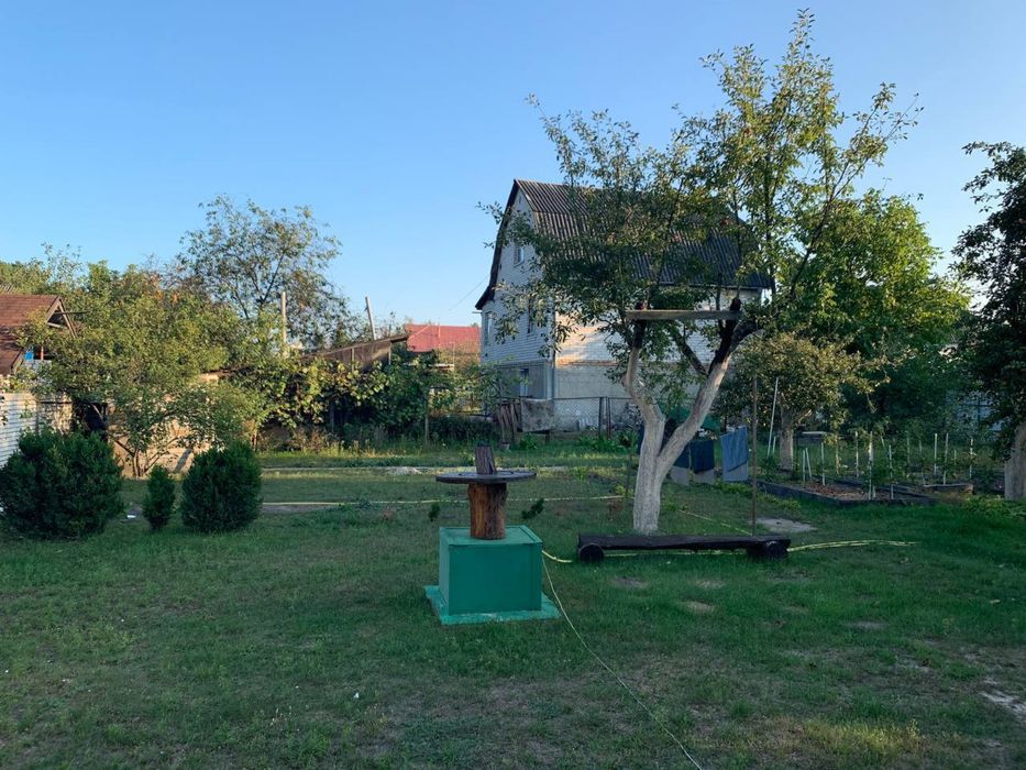Дача в гарному СТ серед соснового лісу біля Десни , Воропаїв-Жукин, 30 хвилин від Києва, без комісії.