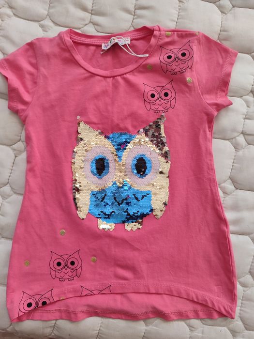 Новая футболка/туника пайетки на 5-7 лет (122)