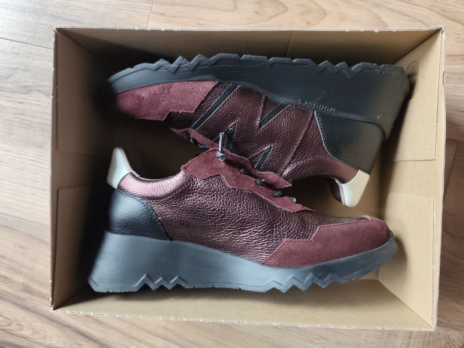 Buty sneakersy hiszpańskie