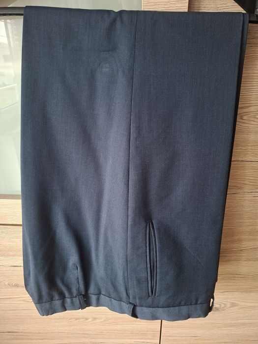 Garnitur męski granatowy