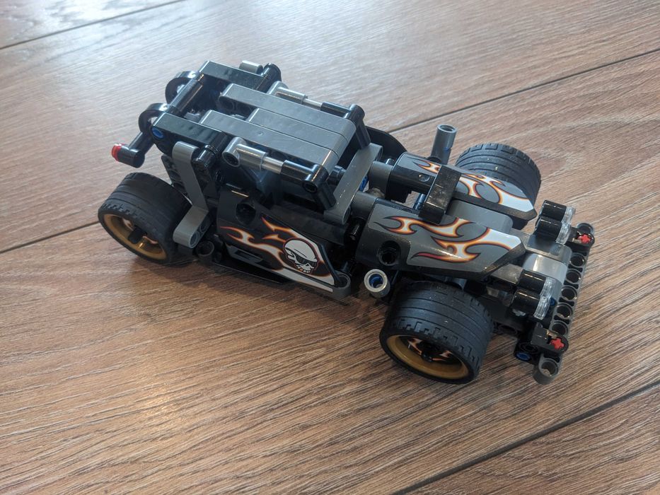 LEGO 42046 Technic Wyścigówka zbiegów