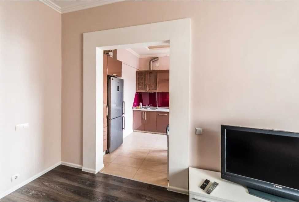 Подобова оренда 2к квартири в Оболонському р-ні, м. Оболонь