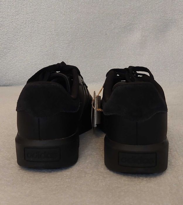 Nowe adidas court platform
