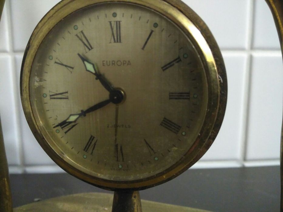 Relógio Antigo. Peça distinta.