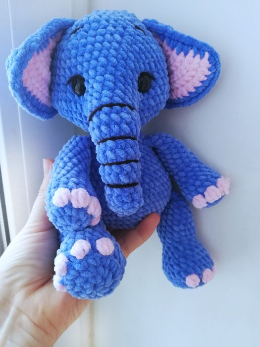 Плюшевые слонята, вязаные