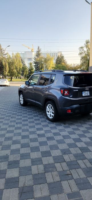 Продам надійну машину Jeep Renegade 2018