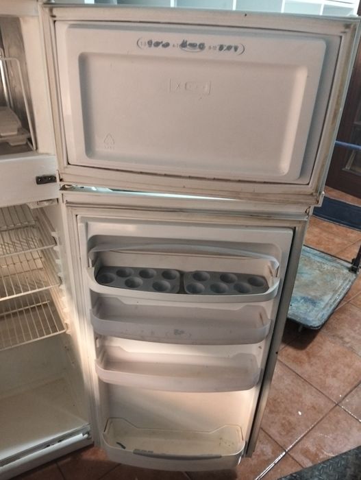 Frigorífico a trabalhar a 100%