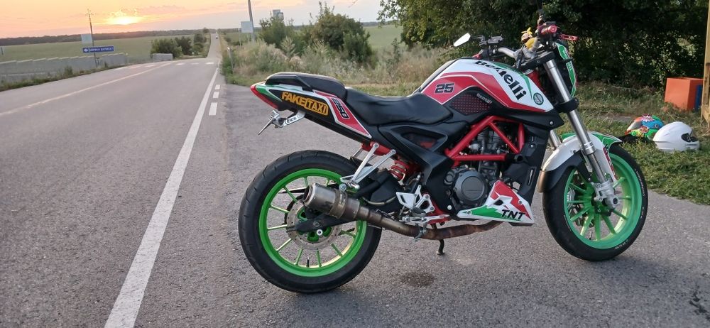 Продам Benelliі тнт 25