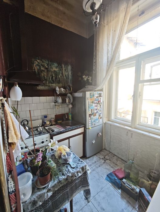Продаж 2к квартири в центрі Львова по вул Коперника 11