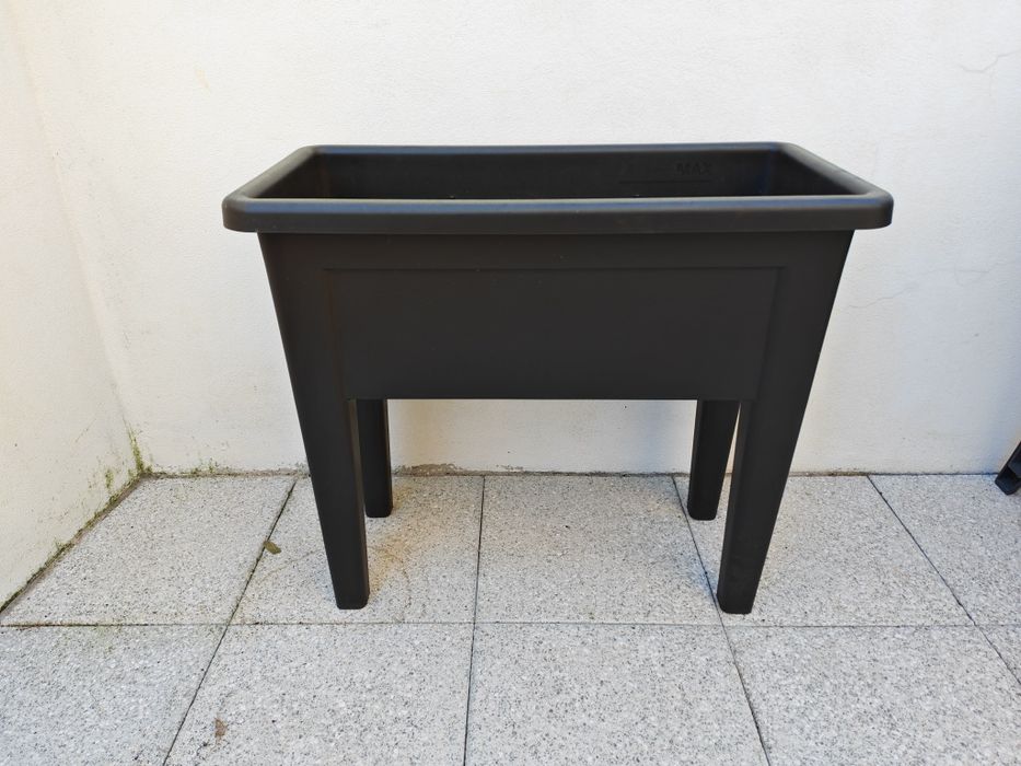 Horta Urbana / Mesa de Cultivo Elevada (79x39cm) – Como Nova