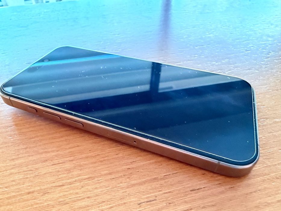 iPhone 15 Pro 256 Gb - como novo