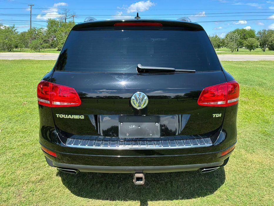 Volkswagen Touareg Executive      2013