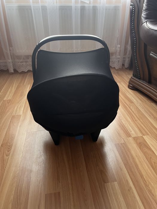 Продам автокрісло анекс+адаптери