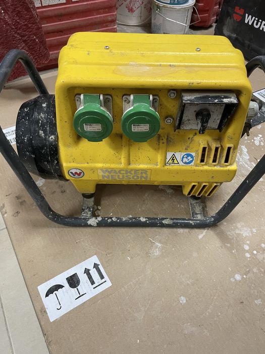 Przetwornica do wibratorów Wacker Neuson, prawie nowa