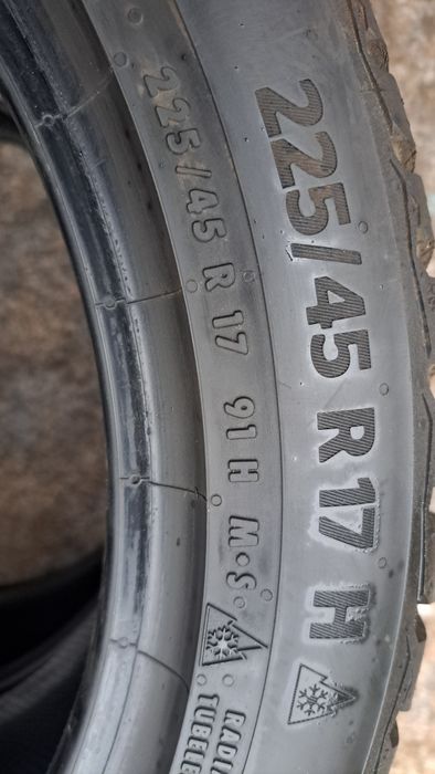 2 x continental 225/45 17" 7mm. 22r