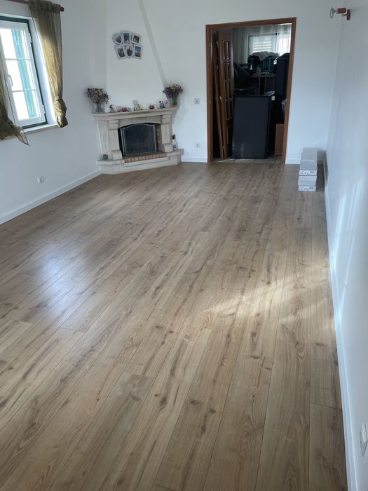 Colocação chão flutuante,vilinico e outras instalações